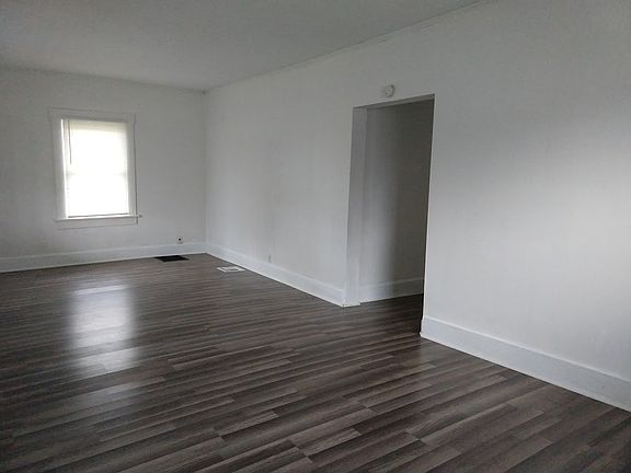 4th image of 1311 S Ebright St