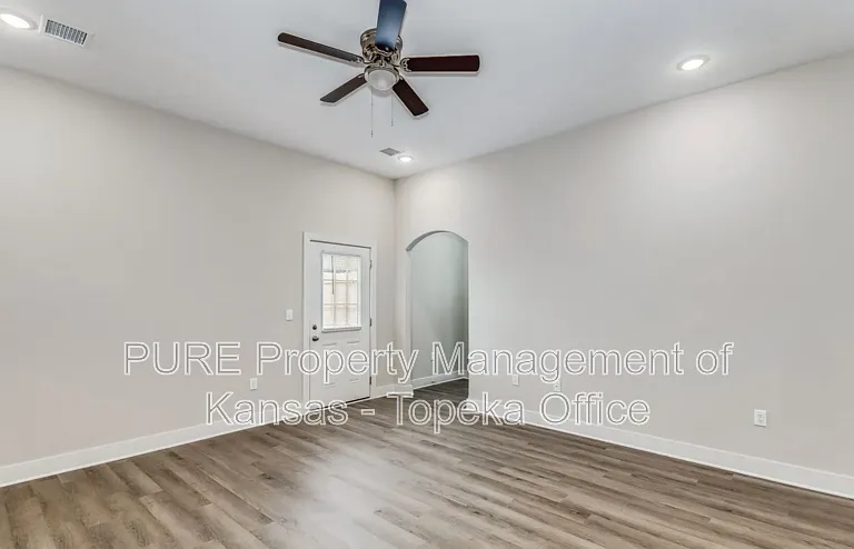 3618 W 45th St S — Photo 11