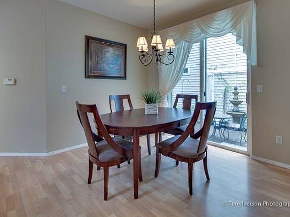Spacious Dining Area