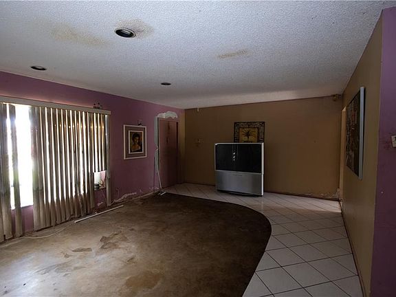 5th image of 9206 NW 81st Ct
