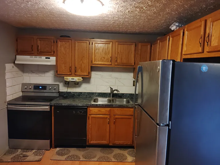 4777 Dolan Pl — Photo 2