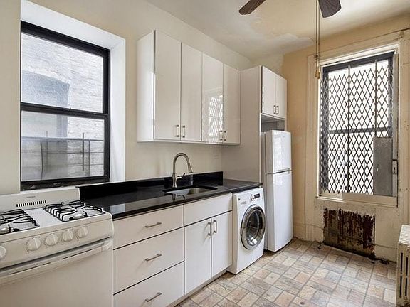 5th image of 492 Amsterdam Ave APT 4S