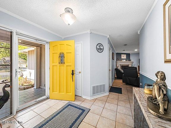 4th image of 3178 LAUREL GROVE N