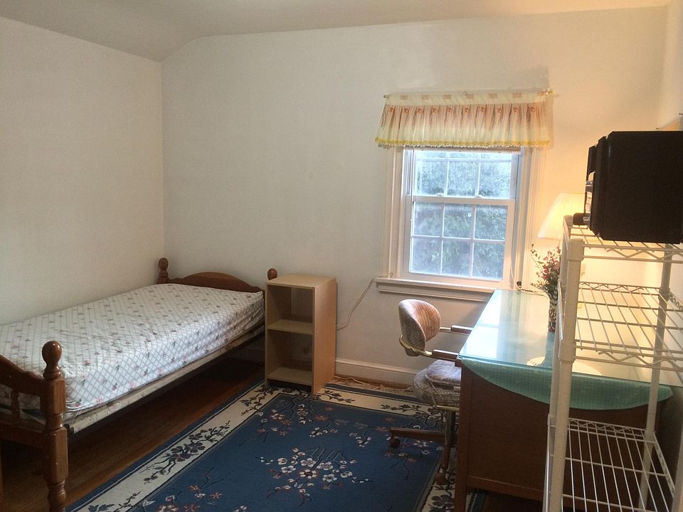 2nd image of 2108 Windham Ln #1