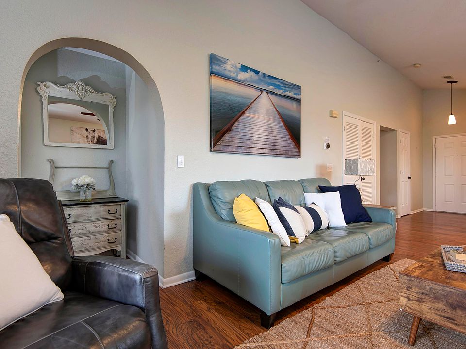 Living area with leather furniture