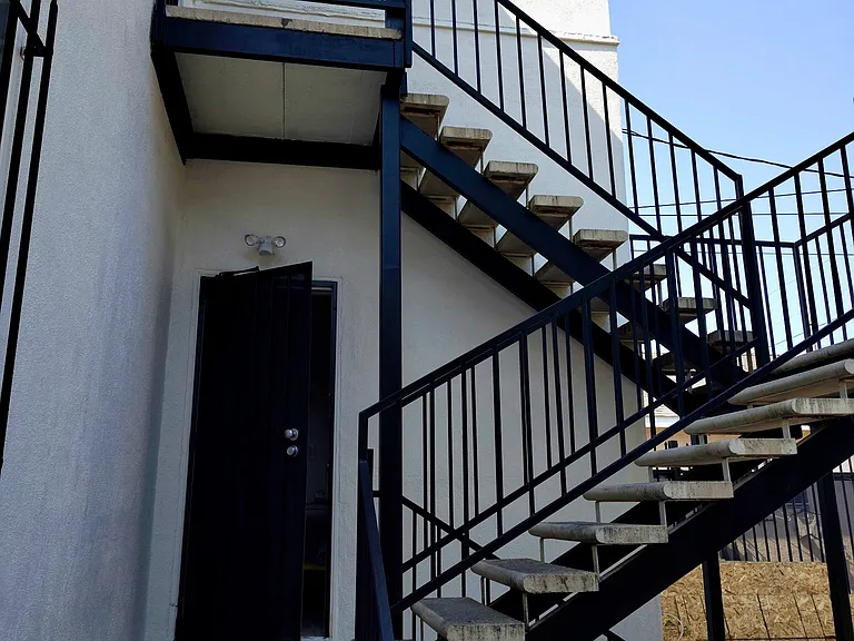 8930 S Vermont Ave — Photo 40