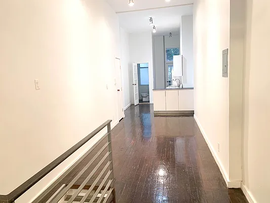 Rented by Ulas Real Estates Inc | media 10