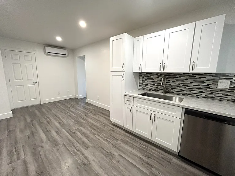 Jr 1 bed, 1 bath