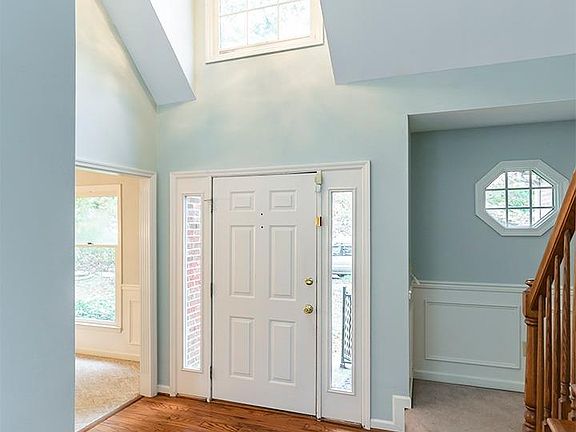 3rd image of 3920 Laurel Oak Ln