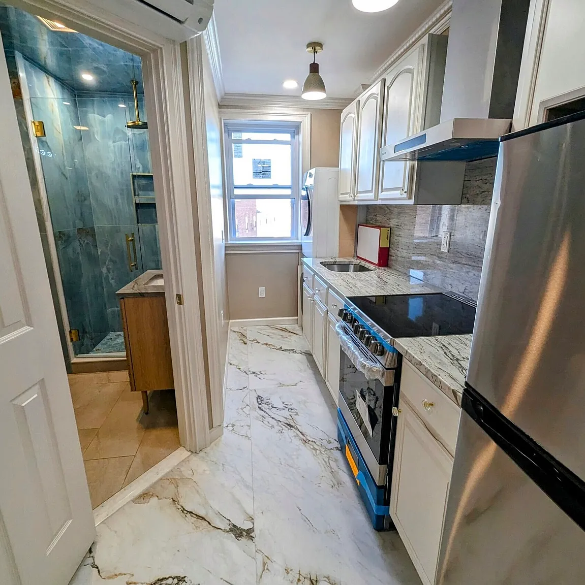 Studio, 300 sqft, $1,500 — Photo 3