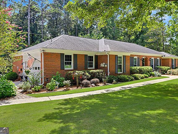 3rd image of 2031 Tallwood Pl