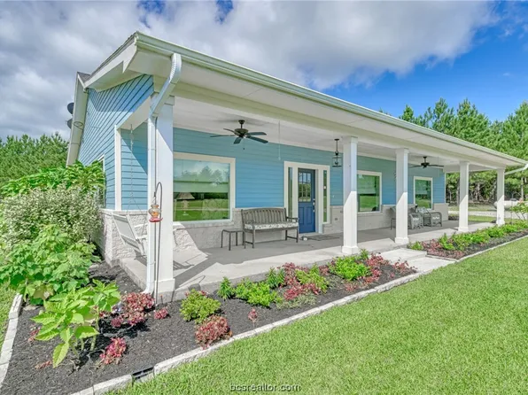 12494 Joubert Rd, Navasota, TX 77868