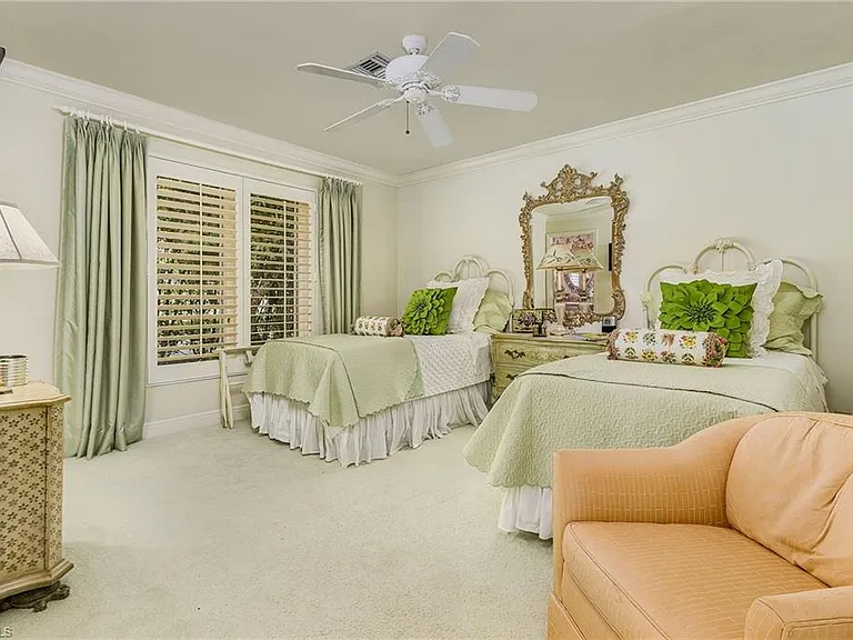 950 Galleon Dr — Photo 27