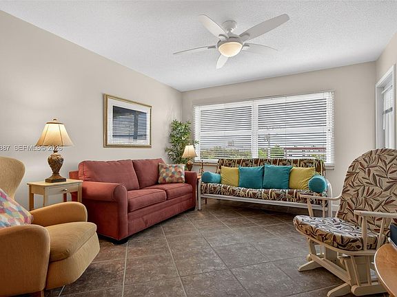 3rd image of 4299 NW 16th St APT 310