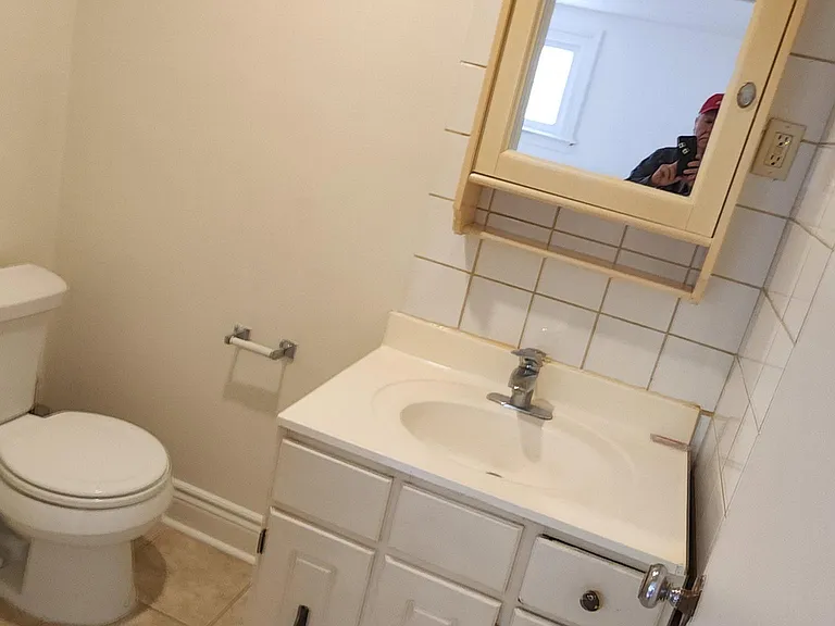 17 Alexander St #5 — Photo 6