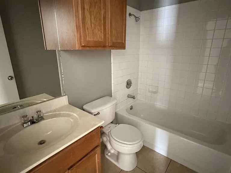 1704 Spring Rose Cir #B — Photo 7