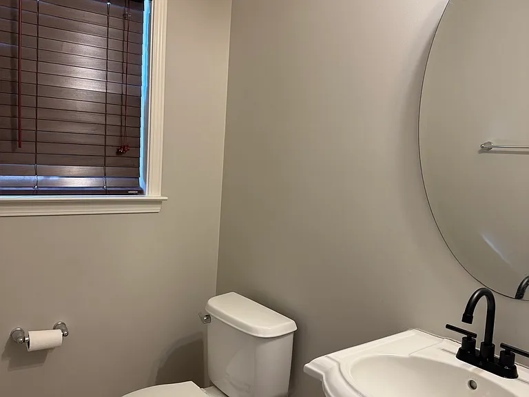 101 Silverspring Pl — Photo 9