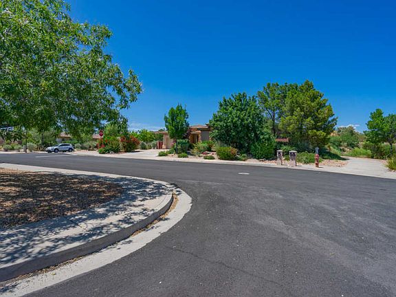 5th image of 2084 N Canyon Greens Cir