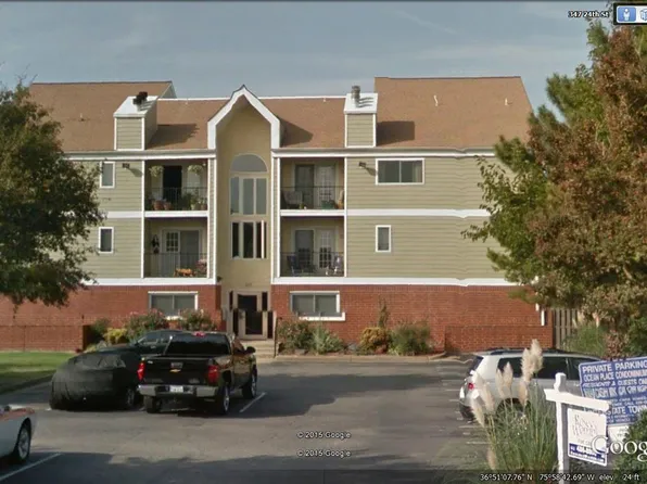315 24th St APT 240, Virginia Beach, VA 23451