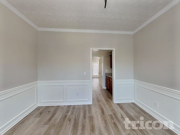 4th image of 1055 Crown Landing Pkwy