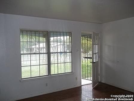 5th image of 411 Westvale Dr