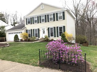 6217 Capella Ave, Burke, VA 22015