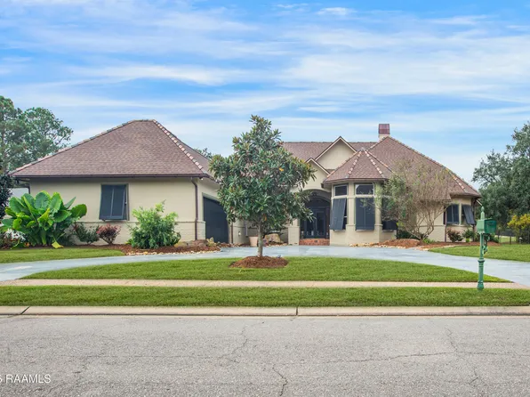 204 Inverness Ln, Broussard, LA 70518