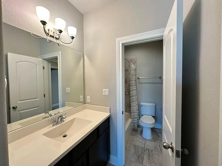 3004 Desert Shade Bnd — Photo 21