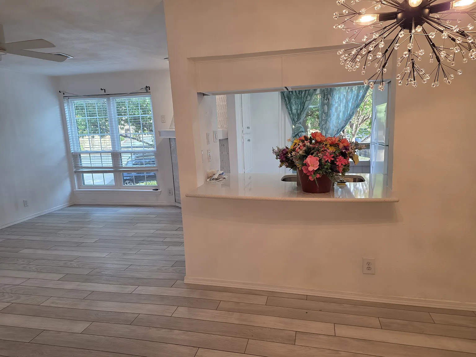2 bed, 1.5 bath, 1050 sqft, $1,750 — Photo 3