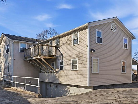 4th image of 938-950 Shelburne Road