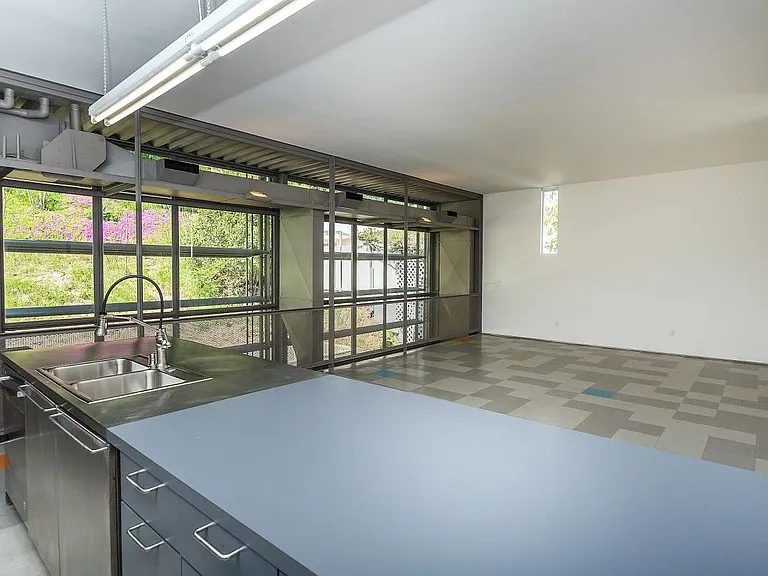 2225 Hyperion Ave #B — Photo 5