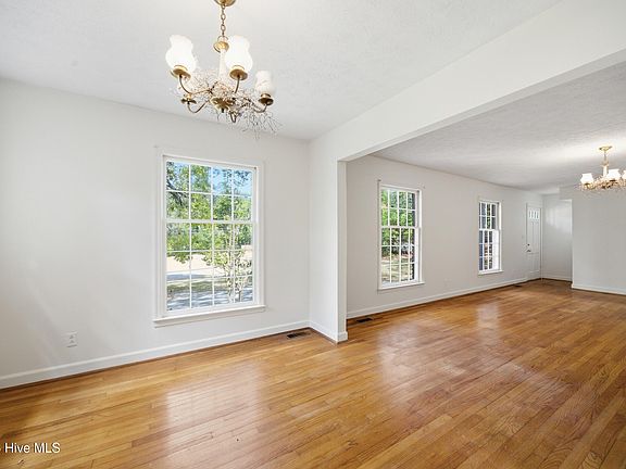 4th image of 1205 Rollins Avenue