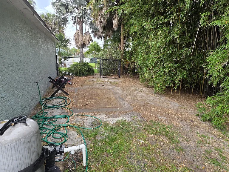 2091 SW Villanova Rd — Photo 18