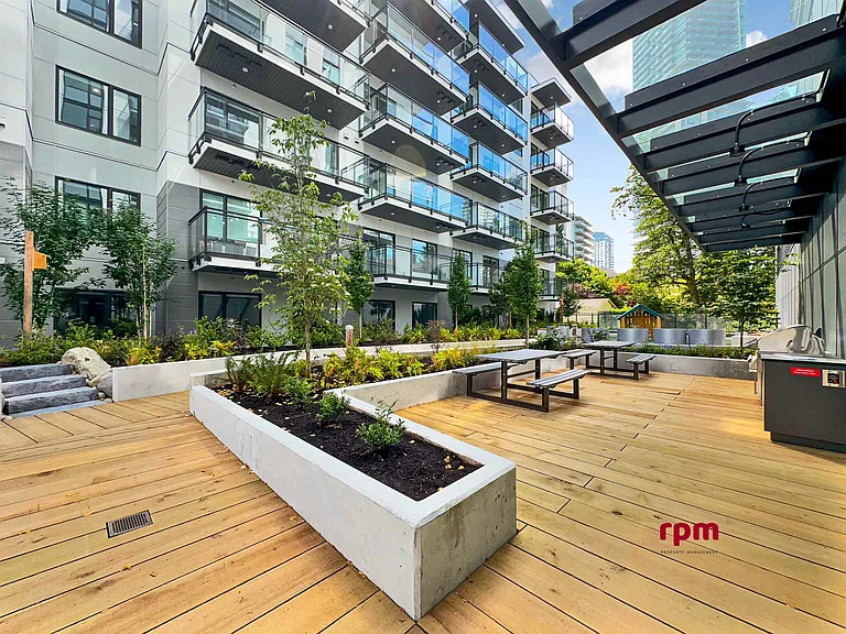 626 Claremont St #21XX — Photo 20