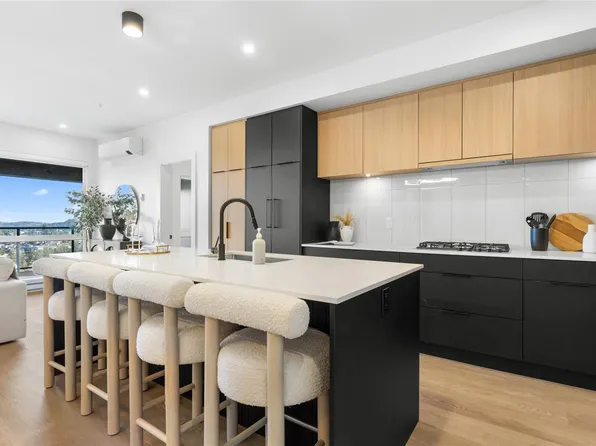 2341 Bear Mountain Pkwy #506, Langford, BC V9B 0Z6