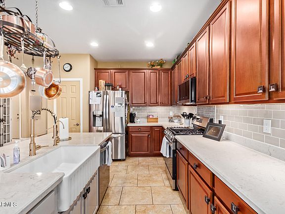 5th image of 41899 W ELLINGTON Lane