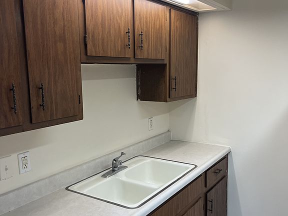 4th image of 1034-1038 Cherry Dr #15278888