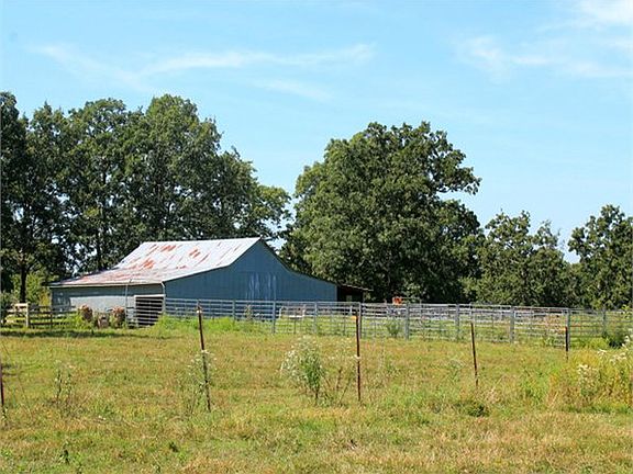 5th image of 18855 Elder Rd