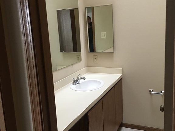 3rd image of 7500 Huntington Dr APT 4