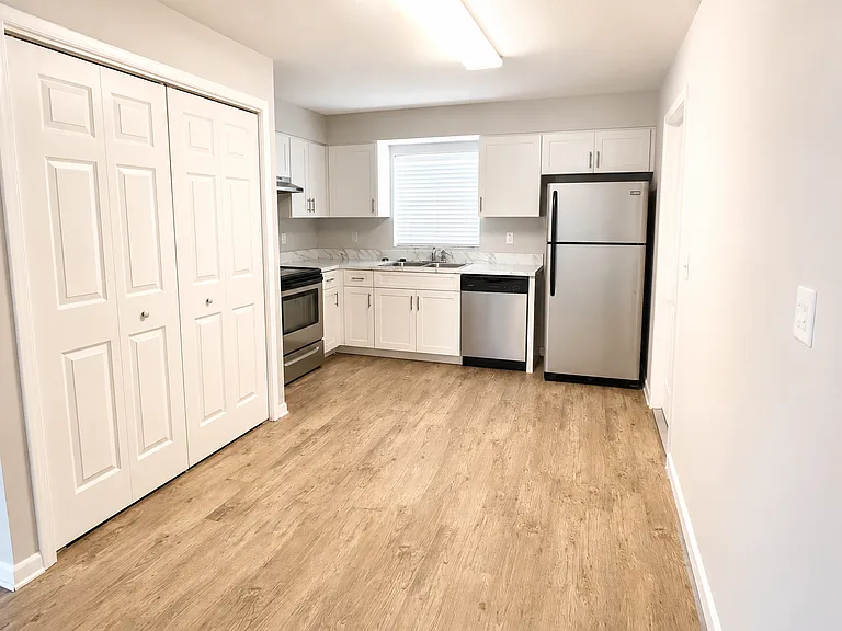 5117 S Clarice Ct — Photo 3