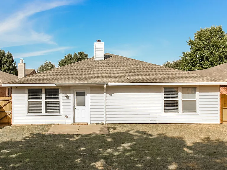 9104 Chisholm Trl — Photo 17