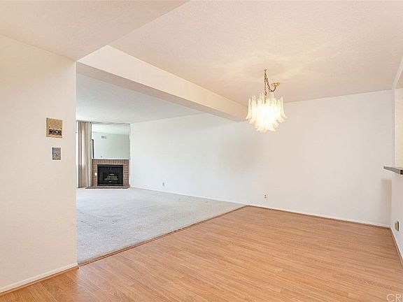 5th image of 21650 Burbank Blvd Unit 219
