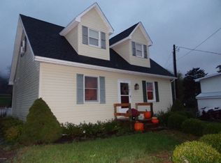 1279 W Winter Rd, Loganton, PA 17747