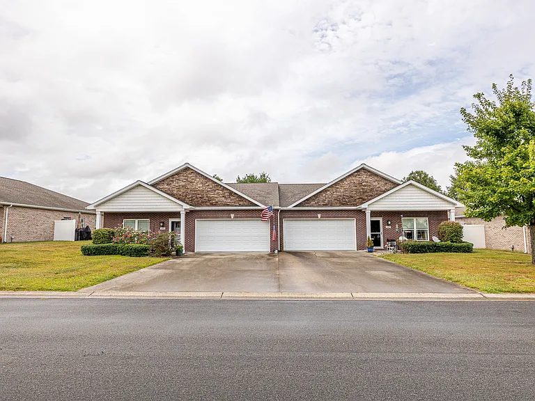 4545 Downey St — Photo 36