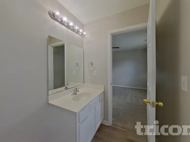 153 Cottage Lake Way — Photo 10