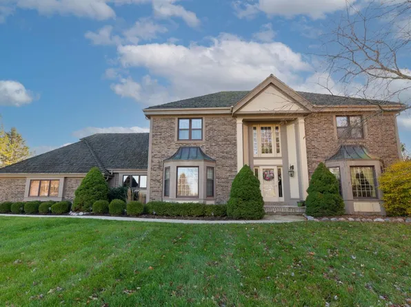 2715 West Country Club DRIVE, Mequon, WI 53092