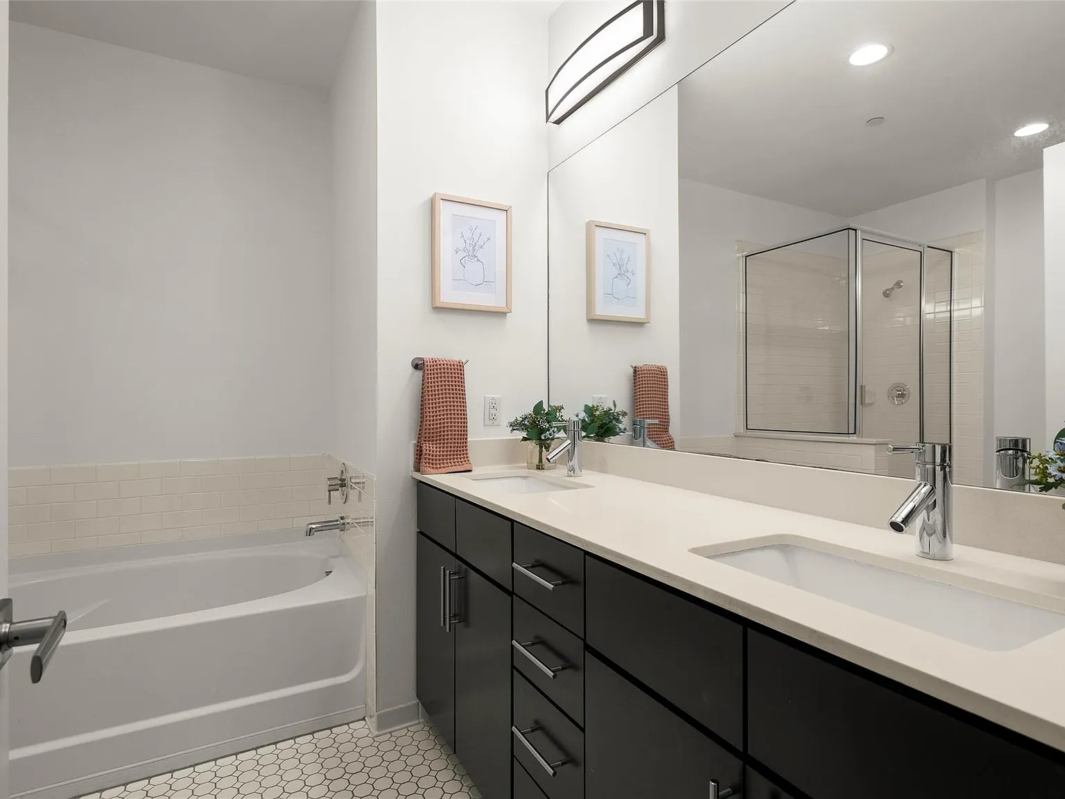 2 bed, 2.0 bath, 1344 sqft, $2,875 — Photo 4