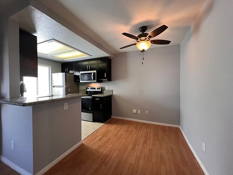 1654 Oliver Ave #5 — Photo 17