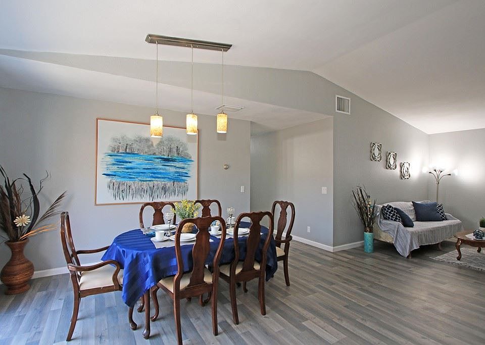 1st image of 52240 Avenida Villa