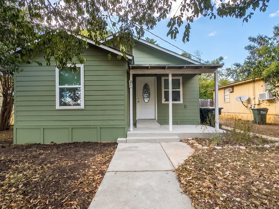 812 W Martin Luther King Dr